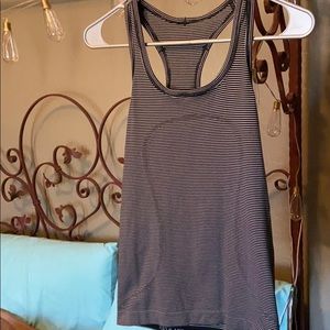 Lululemon tank top